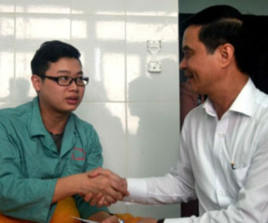 Trước khi cùng 15 đồng bọn hành hung 2 bác sĩ, chồng sản phụ dọa 'mổ xong ra đập chết'