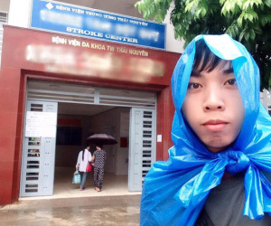 Chuyện đời thánh nhọ: Bé bị bắt cóc nhầm, lớn cứ tỏ tình là thành anh trai mưa khiến dân mạng vừa thương vừa buồn cười