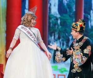Hoàng Bách ủng hộ cộng đồng LGBT phản đối chương trình Táo Quân