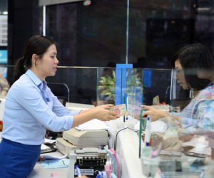 Làm gì để tránh rủi ro khi gửi tiền ngân hàng?