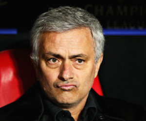 Nóng đại chiến MU vs Chelsea: Mourinho tuyên bố dậy sóng, Hazard lo