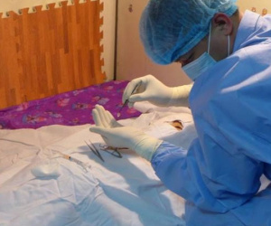 Hôm nay lựa chọn người nhận giác mạc hiến tặng của bé gái 7 tuổi