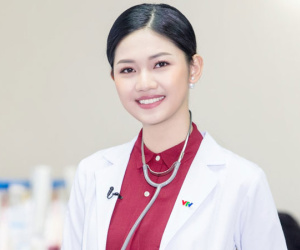 Á hậu Thanh Tú được chọn làm MC bản tin của VTV24