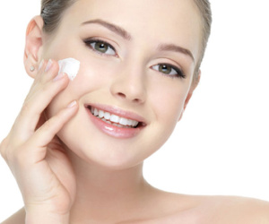 Các bước chăm sóc da ban đêm cho bạn gái vụng về