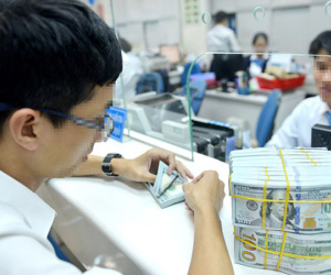 Giá USD bật tăng là lỗi tại ngân hàng?