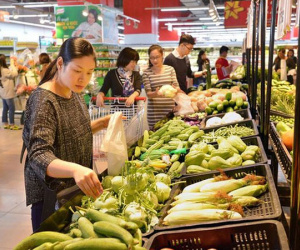 Hàng loạt hàng hoá thiết yếu tăng giá
