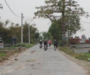 Uống thuốc sâu tự tử sau khi bị ‘cướp xe máy’