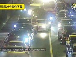 Cấp cứu bệnh nhân xuất huyết não gặp cảnh tắc đường và đây là cách ứng xử đầy tình người của các tài xế Trung Quốc