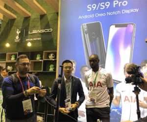 Các hãng Android ồ ạt làm điện thoại 'tai thỏ' như Apple