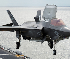 Nhật có thể mua tiêm kích F-35B trang bị cho tàu sân bay