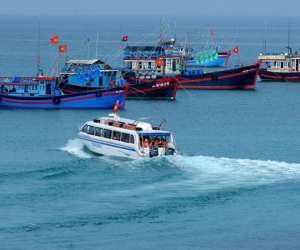 Cháy ca nô du lịch, thuyền trưởng bỏng nặng