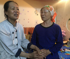Bé 7 tuổi hiến giác mạc: ‘Mẹ đã thấy con trong đôi mắt của bà’