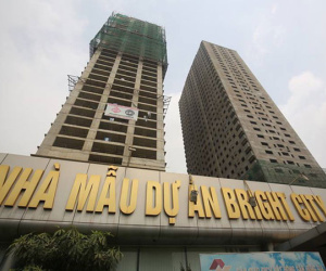 Hà Nội: Cư dân kêu cứu vì đóng tiền 3 năm chung cư vẫn ngổn ngang bê tông, sắt thép