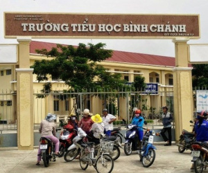 Ông Võ Hoài Thuận: 'Tôi không ép, cô giáo tự quỳ