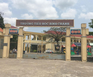 Phụ huynh bị tố bắt cô giáo quỳ: 'Cô N. quỳ 10 phút thì tôi nói ngồi dậy và xin lỗi'