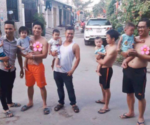 500 anh em ở nhà trông con ngày 8/3 với lời thề đảm đang chăm ngoan không thụt két trong 364 ngày còn lại