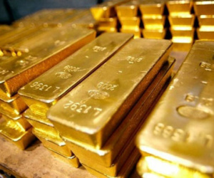 Giá vàng hôm nay 8/3: Hoảng sợ USD, vàng lên đỉnh