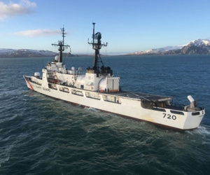 Tàu USCGC Sherman tháo trang bị, chuẩn bị giao cho Việt Nam
