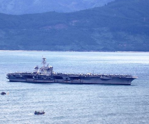Hôm nay 'đại bàng vàng' USS Carl Vinson của Hạm đội 7 Mỹ rời Đà Nẵng