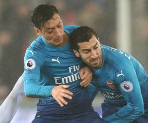 Mkhitaryan tự hào khi được chơi cùng Oezil