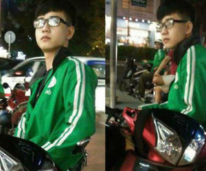 Anh chàng GrabBike tự dưng tỏa sáng trên MXH vì chụp lén mà vẫn đẹp trai