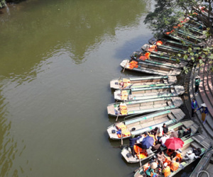 Bến thuyền Tràng An cổ vẫn hoạt động, Bộ Văn hoá yêu cầu xử lý