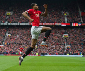 Rashford bùng nổ với cú đúp, Man Utd đánh bại Liverpool