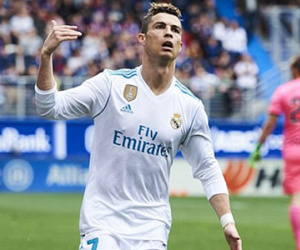 Ronaldo lập cú đúp, Real rút ngắn khoảng cách với Atletico và Barca