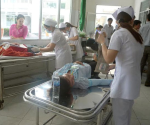 Nhiều du khách nghi bị ngộ độc khi rời nhà hàng nổi tiếng ở Phú Quốc