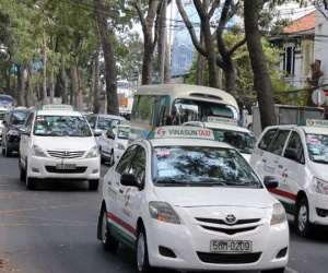 Grab, Uber cạnh tranh quyết liệt, Vinasun lui về tỉnh lẻ