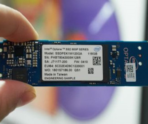 Ổ SSD tốc độ siêu nhanh, giá trên trời từ Intel