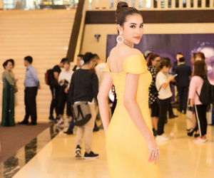 Hoa hậu Phạm Hương diện đầm vàng rực rỡ, khoe trọn vẻ đẹp kiêu sa