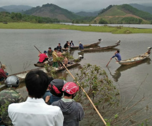Khám nghiệm thi thể bé gái 11 tuổi nổi trên sông nghi kẻ xấu hãm hại