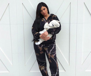 Kylie Jenner có con với bạn trai cũ gốc Việt nhưng lại bắt người yêu hiện tại 'đổ vỏ'?
