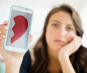 Ngoại tình bị phát hiện, thả thính bất thành, loạt tình huống éo le khi hẹn hò qua ứng dụng điện thoại khiến chị em cười ra nước mắt