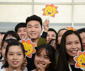 Xuân Trường nhận chỉ trích vì viết tâm thư gọi fan là 'không có não'