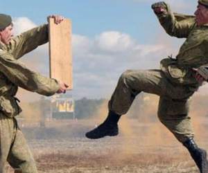 Ukraine dọn đường cho Nga sáp nhập Donbass?