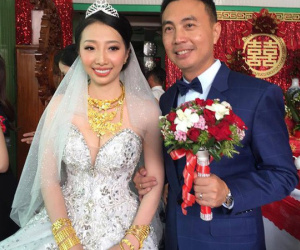 Xuất hiện 'đám cưới 100 cây vàng' đình đám đến mức cô dâu trĩu cổ, chật kín hai tay vì vàng ở Cà Mau khiến MXH xôn xao