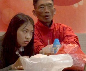 Nhờ thái độ tỉnh như ruồi, cô gái trẻ thoát khỏi mũi dao nhọn của tên cướp trong tích tắc