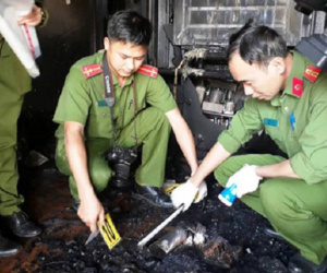 Vụ cháy 5 người chết: Phóng hỏa đốt cả gia đình hàng xóm vì…con gà?