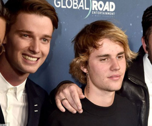 Chia tay Selena, Justin Bieber vừa buồn vừa kém sắc, lộ chiều cao khiêm tốn bên dàn sao nam