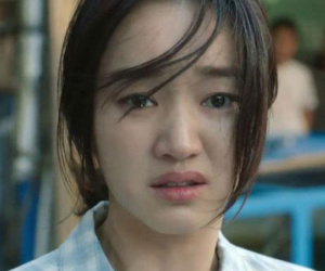 Ngán ngẩm vợ quê mùa, tôi ân hận rớt nước mắt khi tìm thấy quyển sổ chi tiêu của vợ
