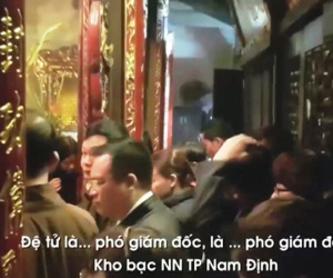 Cách chức giám đốc Kho bạc Nhà nước đi lễ đền Trần trong giờ hành chính