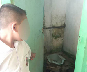 Giáo viên phạt học trò liếm nhà vệ sinh 12 lần khiến phụ huynh phẫn nộ
