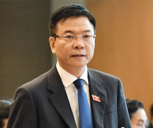Bộ trưởng Tư pháp 'áy náy' về lương giáo viên