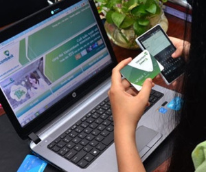 Các ngân hàng đang thu phí dịch vụ Bankplus thế nào?