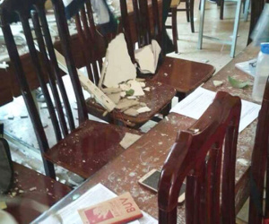 Đóng cửa phòng học nguy hiểm sau tai nạn vữa rơi trúng đầu học sinh