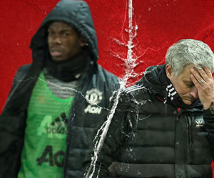 MU xem xét sa thải Mourinho nếu bị loại khỏi cúp FA