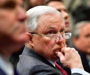 Bộ trưởng Tư pháp Mỹ từng bị FBI điều tra mà không biết?