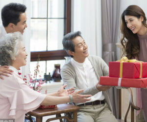 Con gái kết hôn, ông bố phát hiện con rể mới là con mình